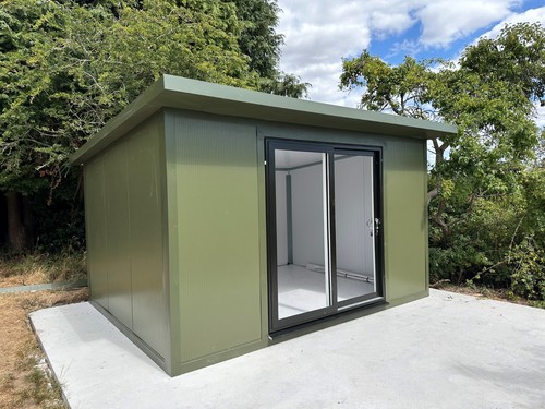 Insulated garden room - x,